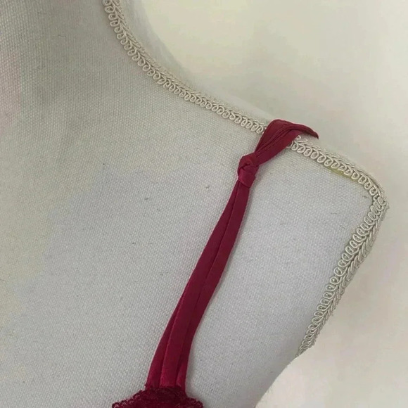 Vintage gold label Victoria secret deep red lace & satin set. - Picture 4 of 7